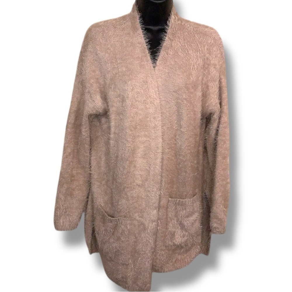 Small Chelsea And Theodore Fuzzy Knit Sweater Long Sleeve Pockets Beige Pink